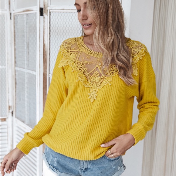 🔥🆕Lace Neckline Long Sleeve Top Yellow - Picture 5 of 7